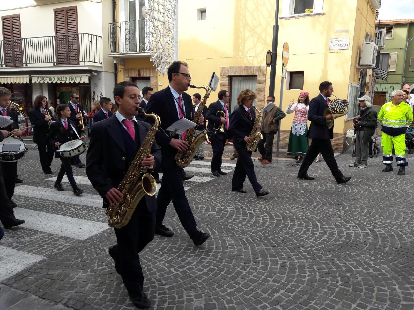 Bande e cori folkloristici